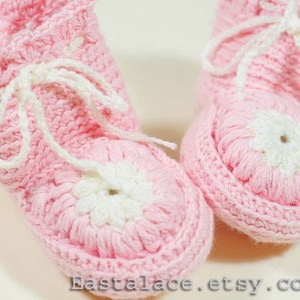 Crochet Baby Boots Tutorial PDF File Flower crochet Tutorial , Baby booties Instant download PDF Crochet Pattern