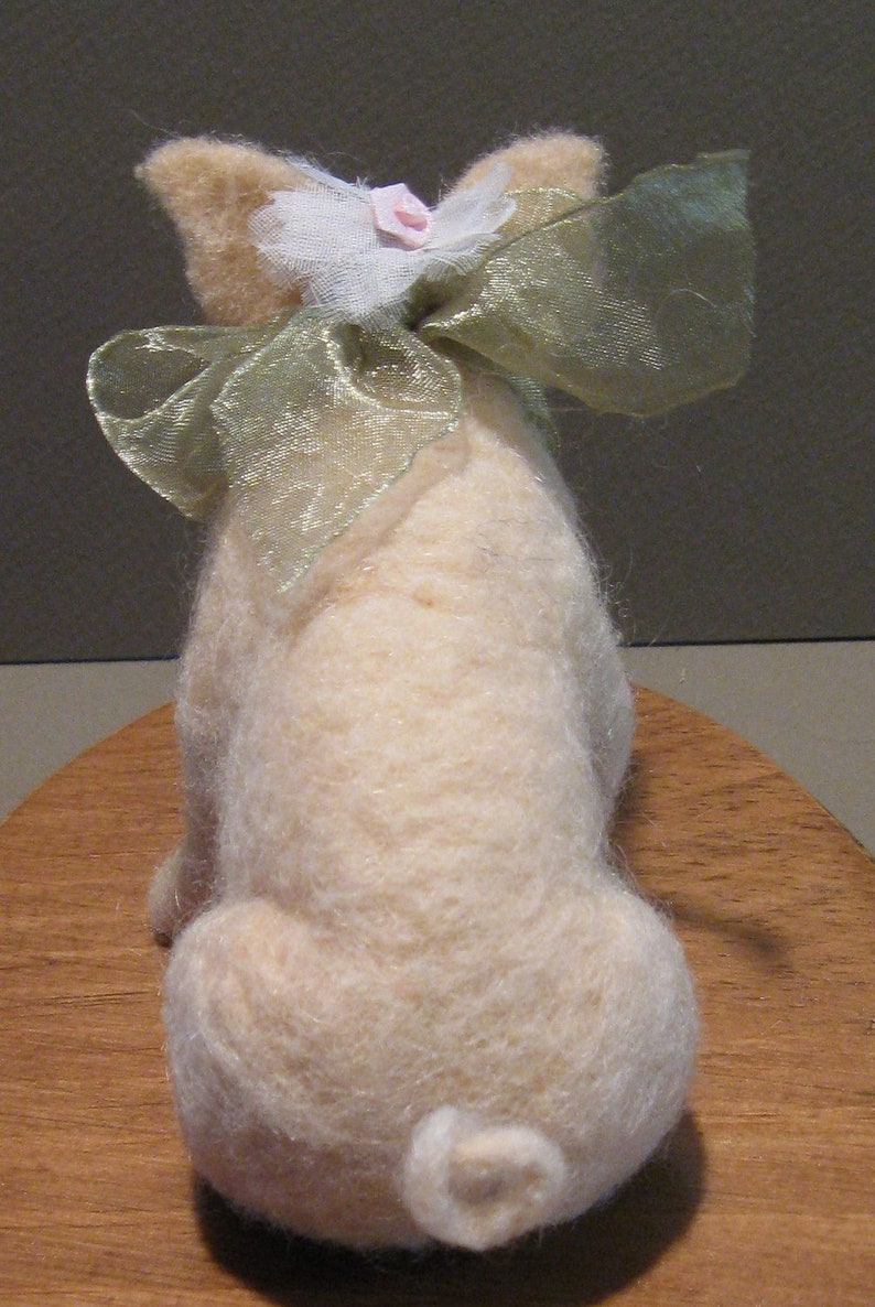 Pig Needle Felting Kit image 3