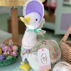 Jemima&#39;s sister &#39;Ameliah Puddleduck&#39; in new Bonnet & Shawl ... Nursery Display and Keepsake