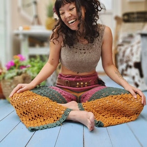 Hippie online girl pants