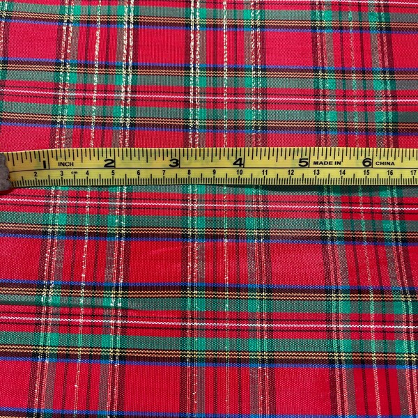 Christmas plaid taffeta  fabric.  great for hair bows, floral arrangements , holiday flowers, appliques