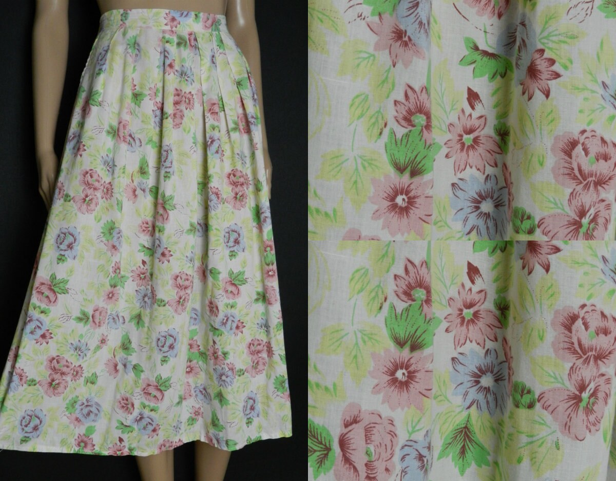 Image of S S Mid Length Pleated Skirt in White With Pastel Pink Blue + Green Floral Print Elasticated Waist Pockets U.k.  -  S M