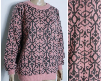 70s 80s acrylic + nylon soft fuzzy pink + grey crew neck geometric oversized ski sweater jumper M ~ L