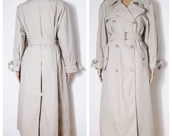 Trench-coat croisé beige années 80 sur toute la longueur du printemps à Paris M L