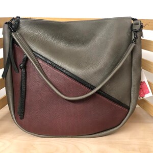 Aurora Leather Hobo Bag: Color Blocked Shoulder Carryall Grey / Burgundy
