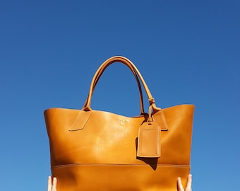 Savannah Leather Tote: Handmade Everyday Handbag with Pocket