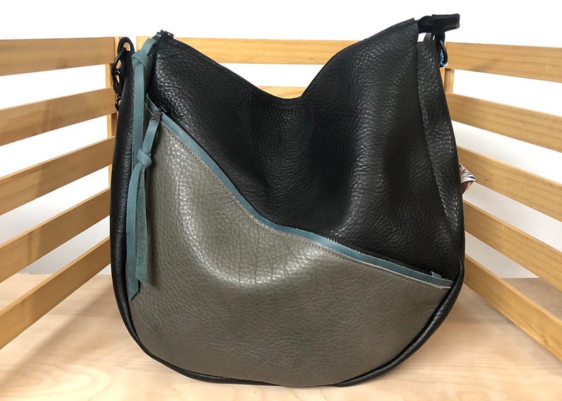 Aurora Leather Hobo Bag: Color Blocked Shoulder Carryall Black / Grey