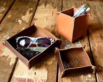 Leather Desk Organizer // Handmade Leather Valet Tray // Desk Organizer // Leather Pen Holder  // Gifts for him // Valet Tray // Pencil Cup