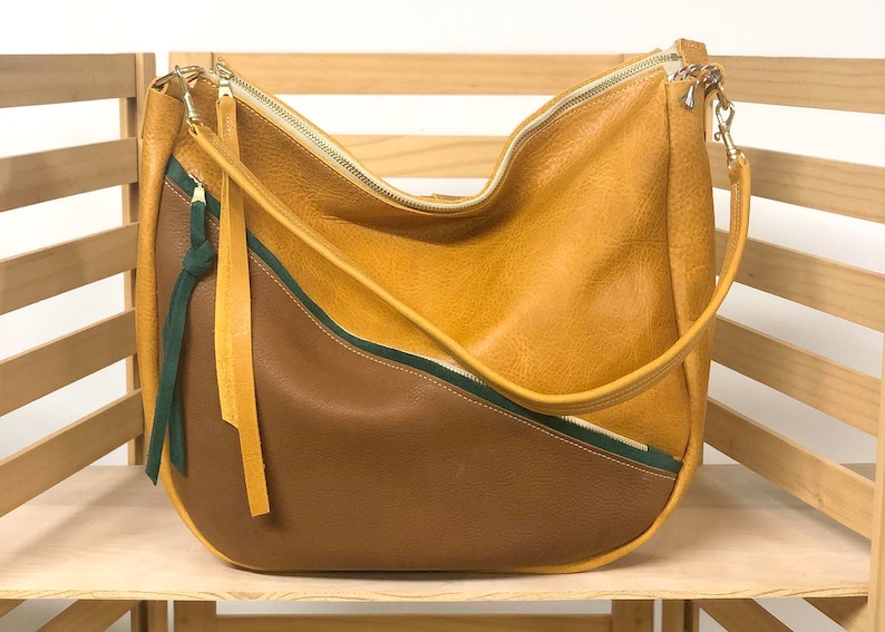 Aurora Leather Hobo Bag: Color Blocked Shoulder Carryall Ginger / Camel