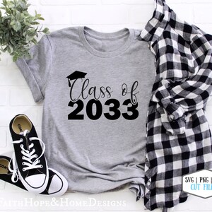 Class of 2033 SVG PNG File for cutting with Cricut Silhouette, Kindergarten Graduation Gift, grow with me shirt, senior 2033 svg