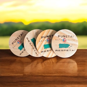 Puñeta! Esta Islita Se Respeta – Puerto Rico Wooden Coaster| Waterproof & Durable | Laser Engraved Boricua Pride Drink Coasters | Set of 4