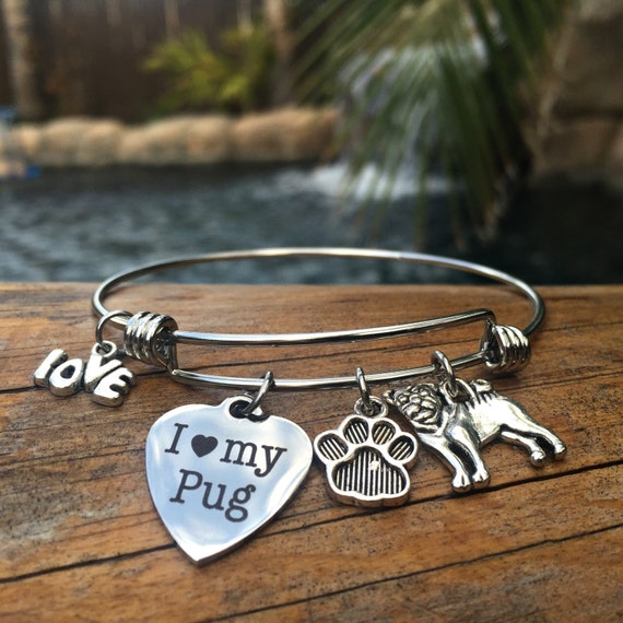 I love deals my dog bracelet