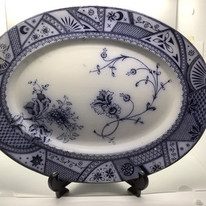 Large Flow Blue Platter