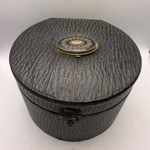 Antique Men’s Leather Collar Box and Tuxedo Buttons