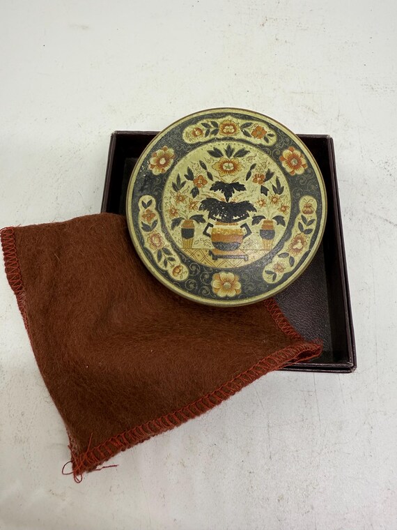 Stratton Compact - image 2