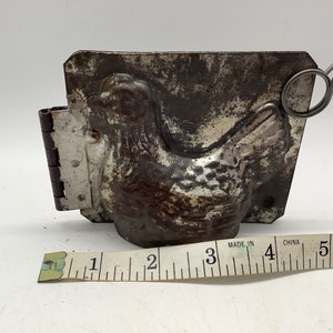 Sitting Hen Chicken Chocolate Mold