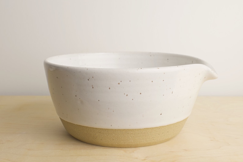 Speckled White Ceramic Mixing Bowl Batter Bowl Bowl with Spout Wet Ingredients Bowl Cookie Dough Bowl Bakers Gift Modern Bowls afbeelding 6