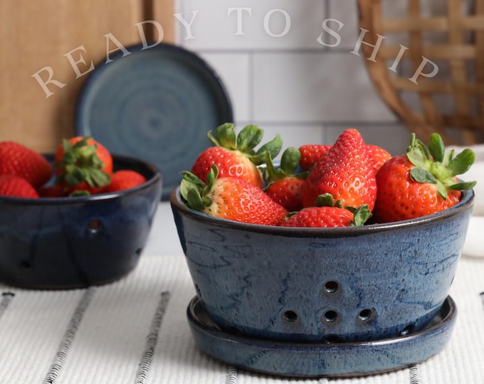 Blue Storm Ceramic Berry Bowl with Drip Tray – Multiple Sizes Available