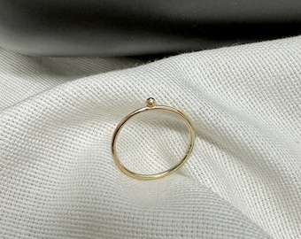 Sierlijke gouden ring, stapelring, gerecycleerd 9ct goud, stipring