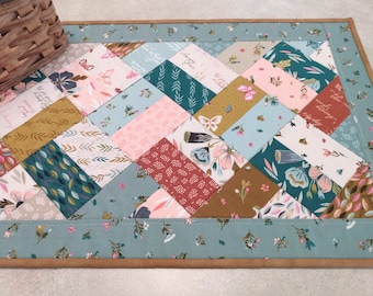 Tillie table runner pattern - pdf download - charm pack pattern