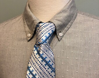 Blue/White Diagonal Pattern Men's Textured Silk Blend Tie by Countess Mara c1970s