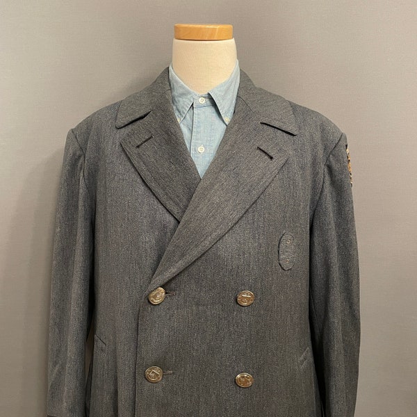 1950s Dusty Blue Heavy Wool Manteau de style policier à double poitrine pour hommes - TAILLE 44
