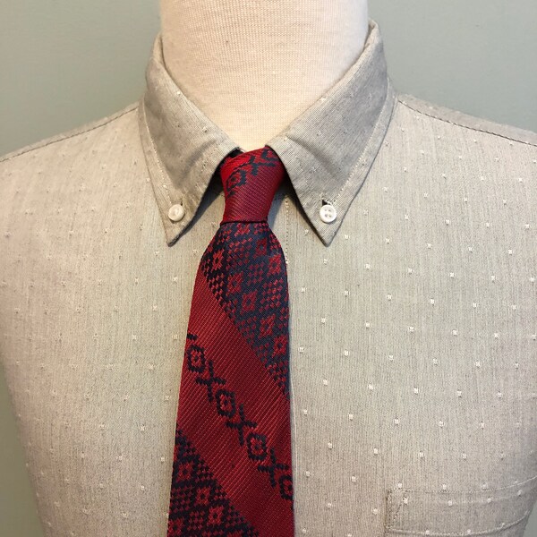 Red + Navy Ikat-Like Diamonds Pattern Men's Acetate Necktie c1960s