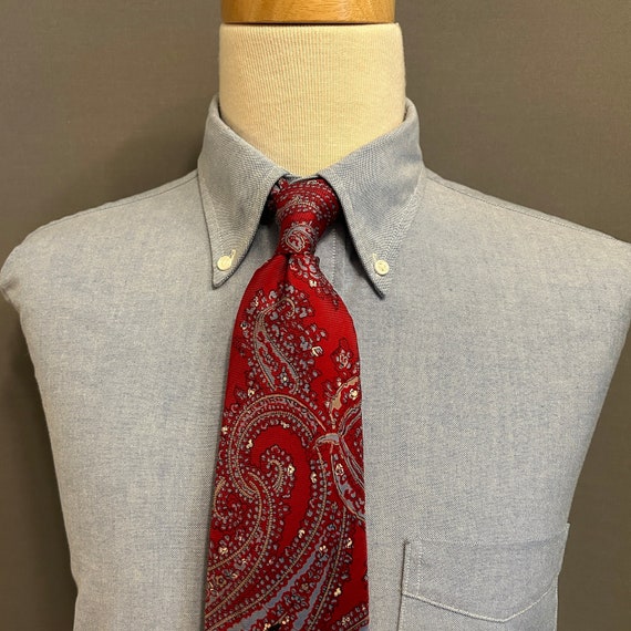 1980s Bill Blass Crimson + Gray Paisley Pattern M… - image 1