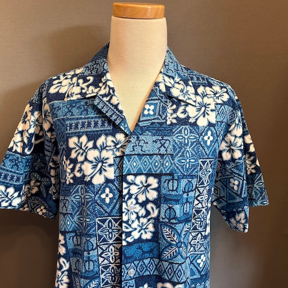 1980s Blue Floral/Tribal Men's Cotton Blend Hawai… - image 1
