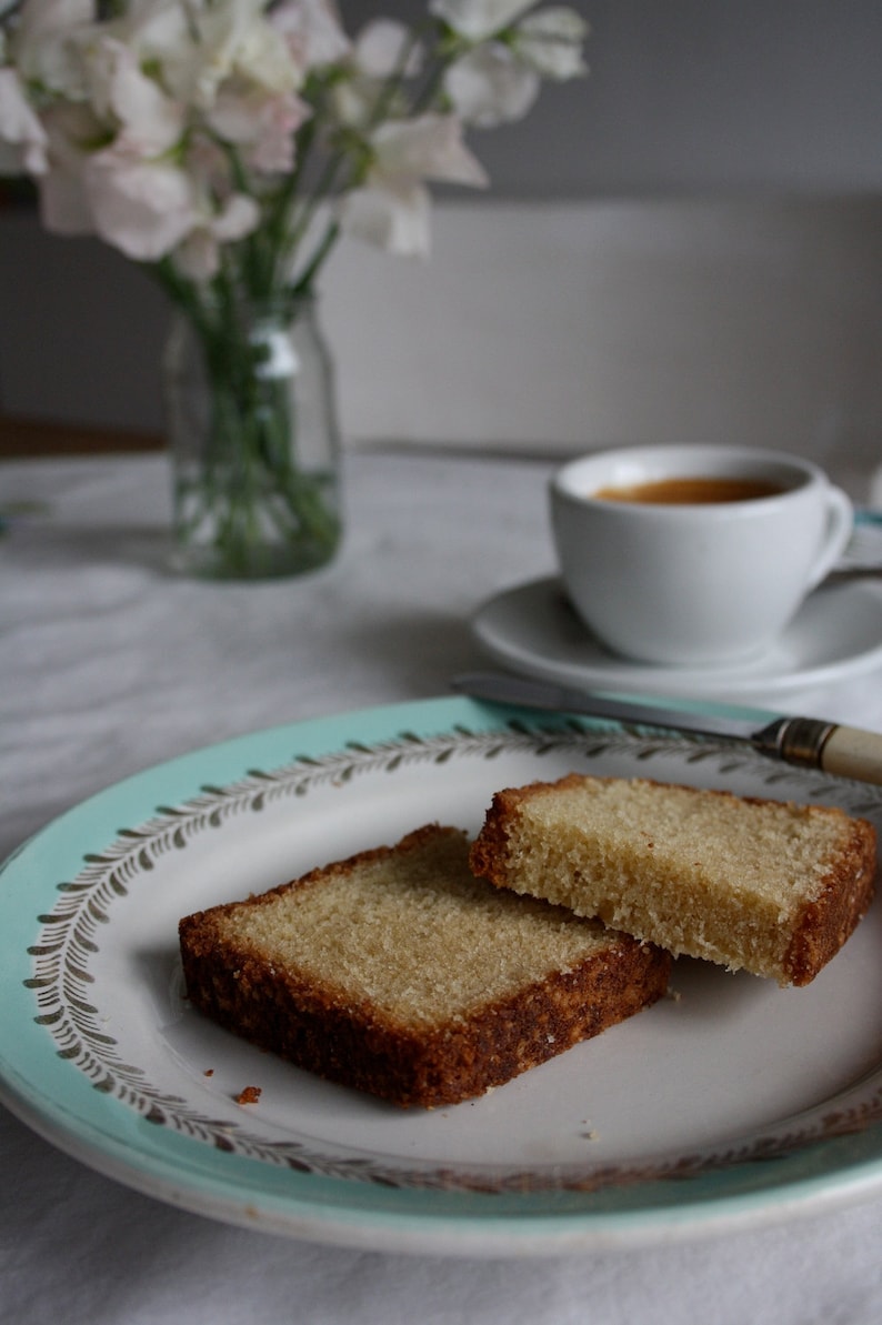 Creamy Cake, can also be served with figs, raspberries or nuts image 1