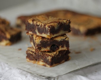 Blonde Brownie with Inca Berry