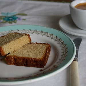 Creamy Cake, can also be served with figs, raspberries or nuts image 3