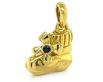 28171 - Van Cleef & Arpels Baby Booty Sapphire 18k Yellow Gold Charm Pendant