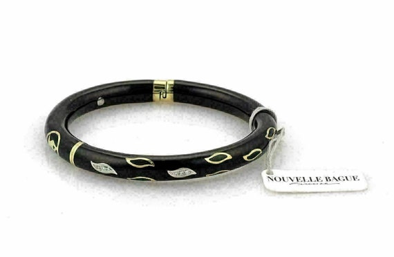 La nouvelle bague bracelet sale