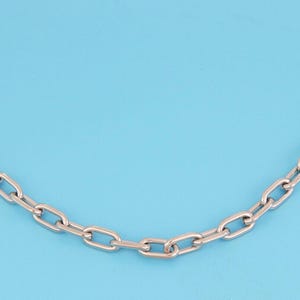 27983 - Collar Cartier Spartacus de oro blanco de 18 quilates con eslabones ovalados de 45 cm de largo y papel