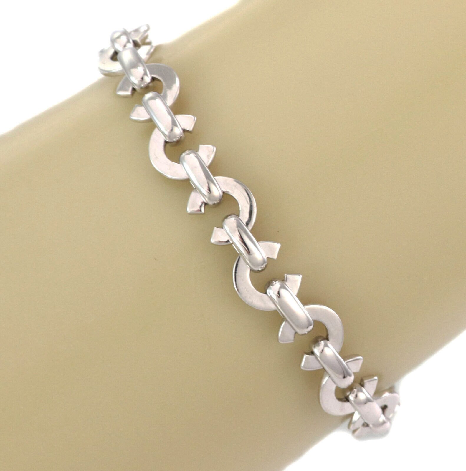 25470 - Chanel 18k White Gold C Link Bracelet 6.25” Long - Etsy