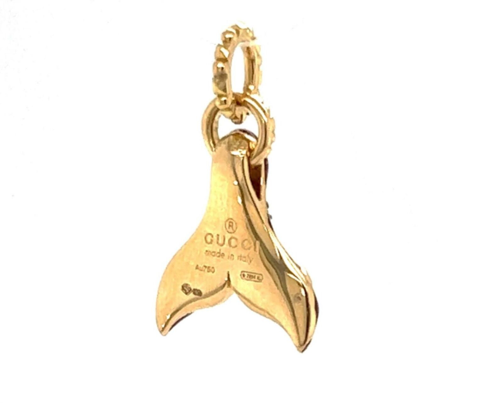26927 - Gucci Diamond Enamel 18k Yellow Gold Fish Tail Charm