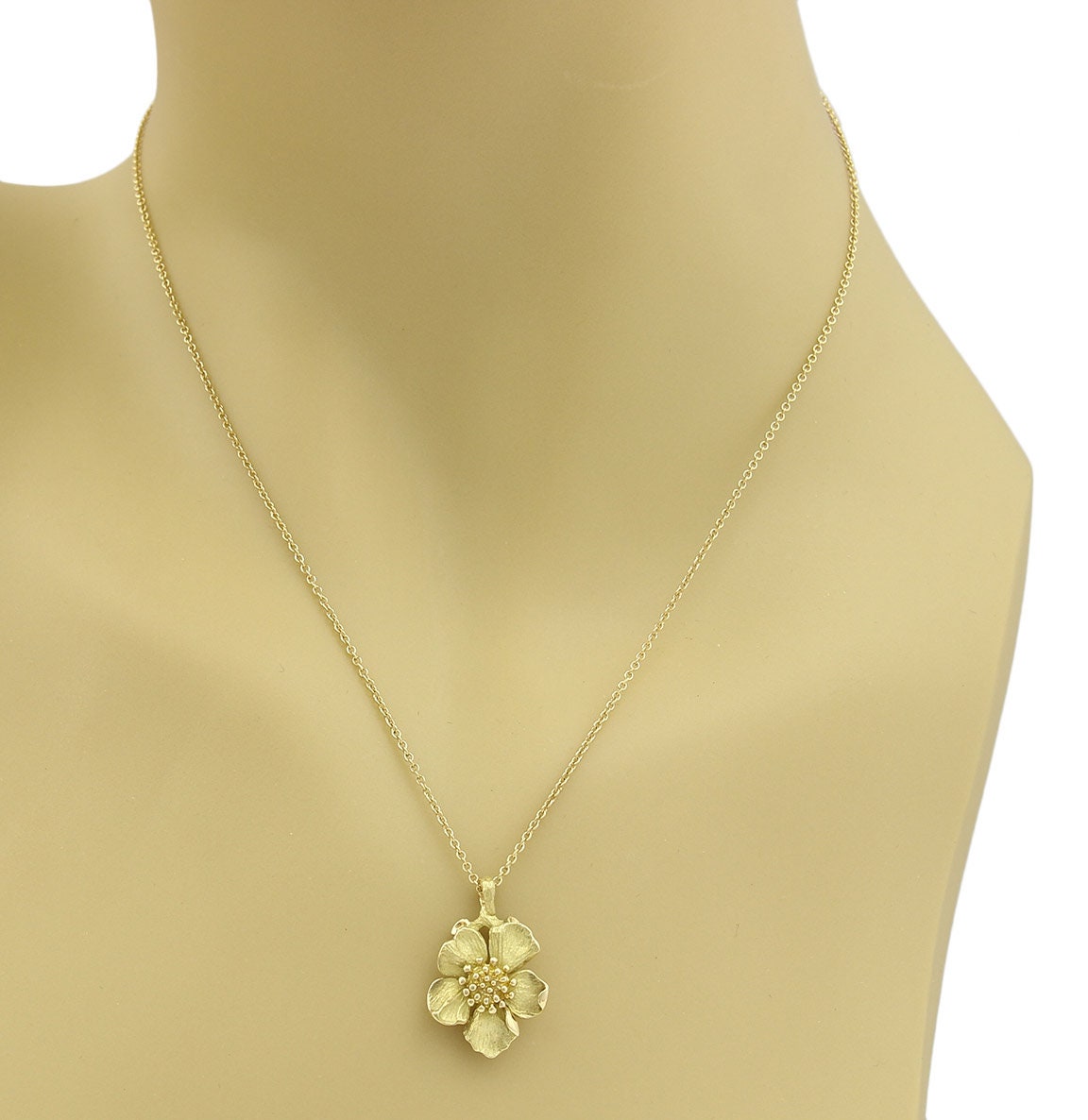 23881 - Tiffany & Co. Dogwood 18k Yellow Gold Floral Pendant