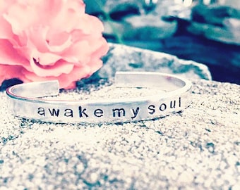 Pulsera de aluminio estampada a mano. Despierta mi alma.