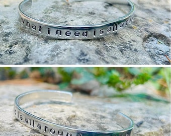 Pulsera de aluminio estampada a mano inspirada en DMB.