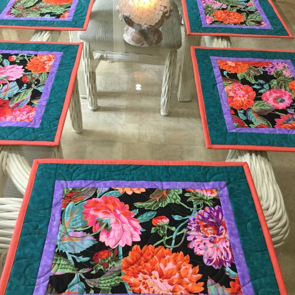 Quilted Placemats, Botanical Placemats, Dahlia Placemats, Table Placemats, Fabric Placemats, Handmade Placemats,Sold in sets of 4,