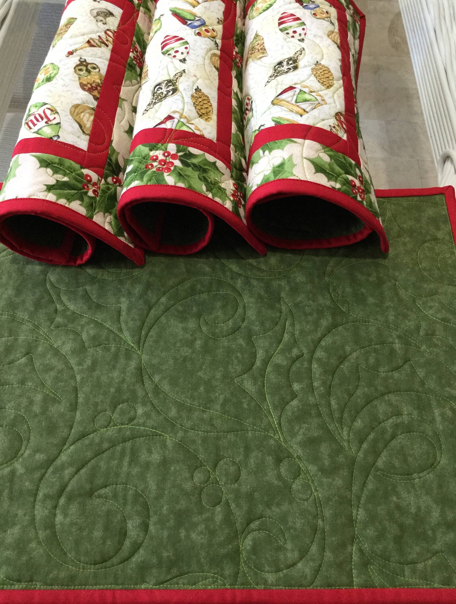 Holiday Placemats Quilted Placemats Christmas Placemats Etsy