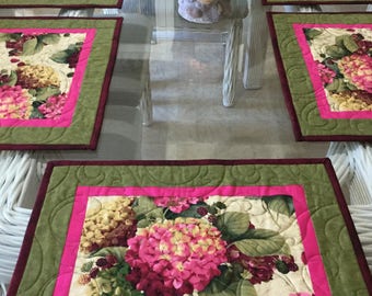 Quilted Placemats, Botanical Placemats,Floral Placemats,Hydrangea Placemats,Table Linens, Fabric Placemats, Sold in sets of 4, Ready to ship