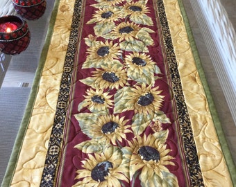 Sunflowers Tablerunner, Handmade Runner, Quilted Tablerunner, Ready to ship,Floral Table Runner, Housewarming Gift, Botanical Runner,