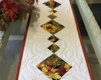 Fall Table Runner, Sunflowers Runner, Quilted Table Runner, Ready to ship, Autumn Runner, Sunflowers Tablerunner, Housewarming Gift,