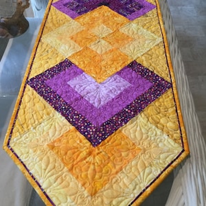 Table runner, Quilted table runner, quilted table topper, Hostess gift,Housewarming Gift, Quilted table decor, Piano runner, Coffe table ,