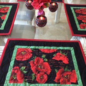 Poppy Placemats, Quilted Placemats, Botanical Placemats, Floral Placemats, Table Linens, Sold in sets of 4, Fabric Placemats,Handmade Mats.