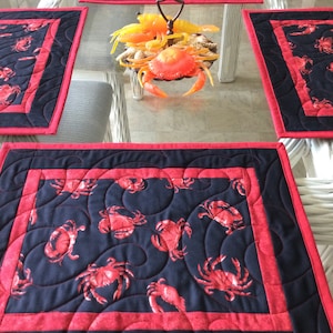 Crabs Placemats, Quilted Placemats, Placemats for Table, Sold in sets of 4, Beach Decor, Placemats from BayQuilter, Dining Placemats, Gifts.