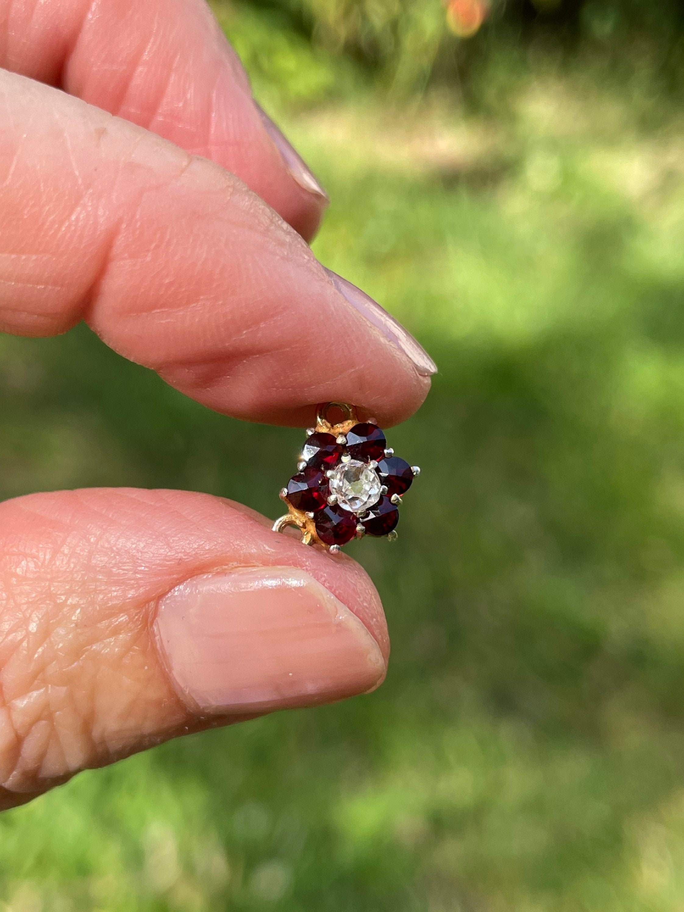 【hana】【片方のみ】agete♡garnet＊・゜charm 2 Pieces, Birth Stone Charm, Nickel Free, K7GA-G, 4x3mm, 16K