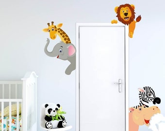 Adhesivos para pared - Animales alegres alrededor de la puerta (2505f)